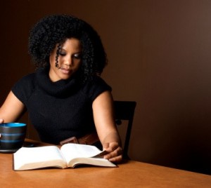 black-woman-reading-Bible-2016