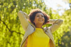 2016-happy-black-woman-outside