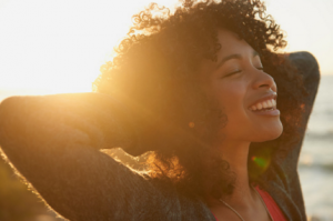 123black-woman-afro-smiling