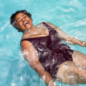 123black-woman-swimming